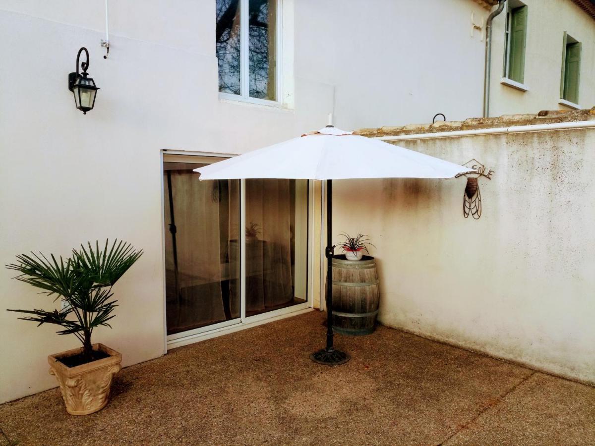 Les Gites Du Mas Canillac Châteaurenard Exterior foto